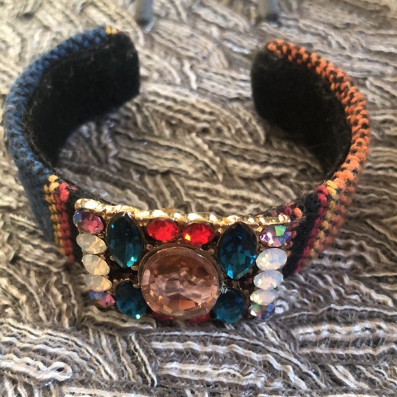 🔴 BOHO FABRIC COVERED CUFF BRACELET WITH MULTICOLORED RHINESTONES - Picture 8 of 9